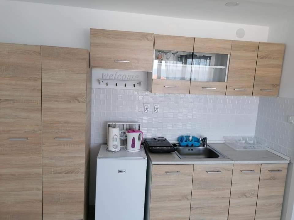 Crystal Blue Apartments Nea Kallikrateia Habitación foto