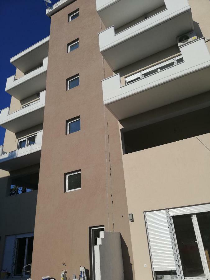 Crystal Blue Apartments Nea Kallikrateia Exterior foto